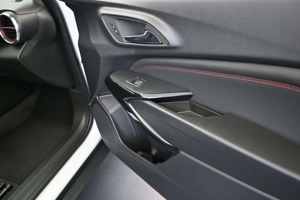 New 2026 Chevrolet Trax RS w/ Sunroof Package FWD image 22