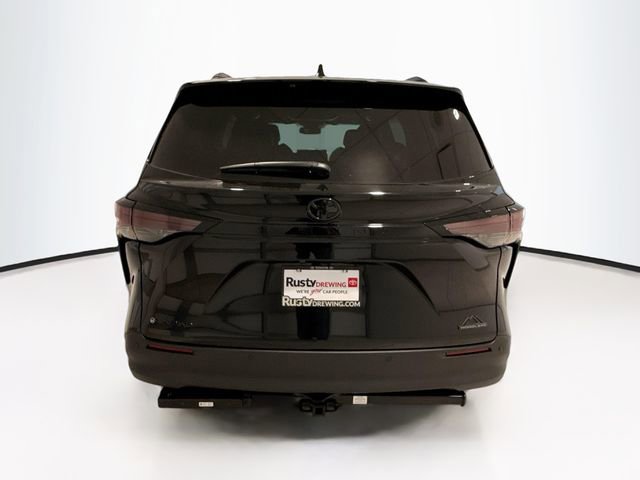 New 2026 Toyota Sienna XLE Woodland Edition AWD/4WD image 5