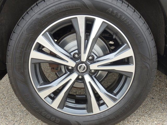 Used 2017 Nissan Rogue SL w/ SL Premium Package AWD/4WD image 26
