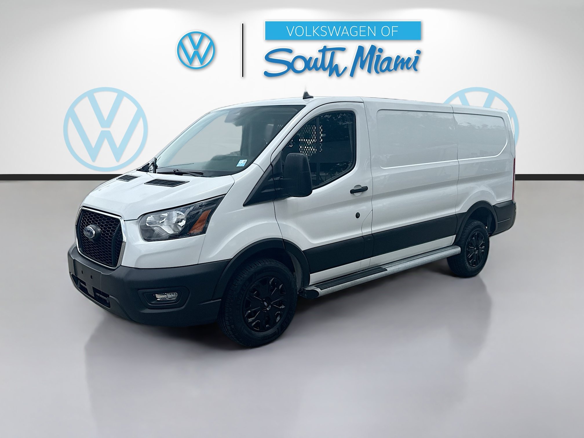 Used 2023 Ford Transit 250 Low Roof w/ Exterior Upgrade Package RWD image 3