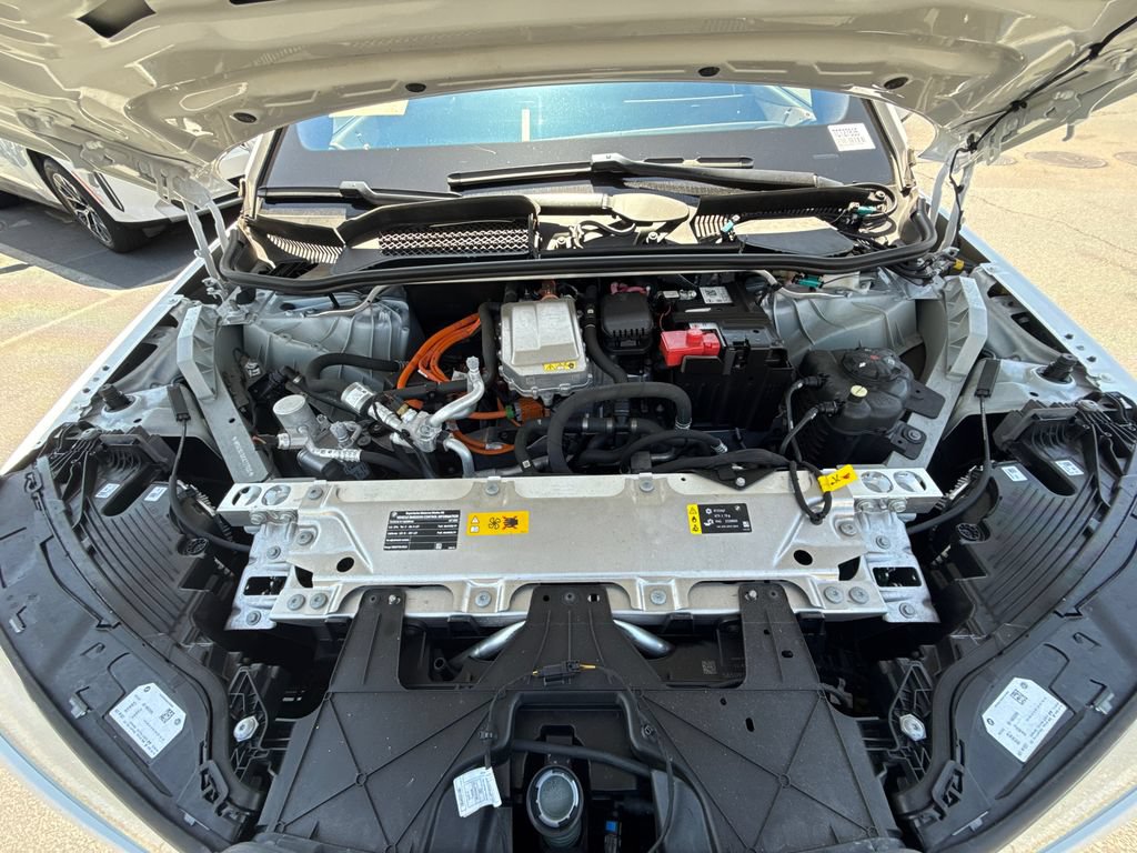Certified 2025 BMW iX xDrive50 w/ Convenience Package AWD/4WD image 8