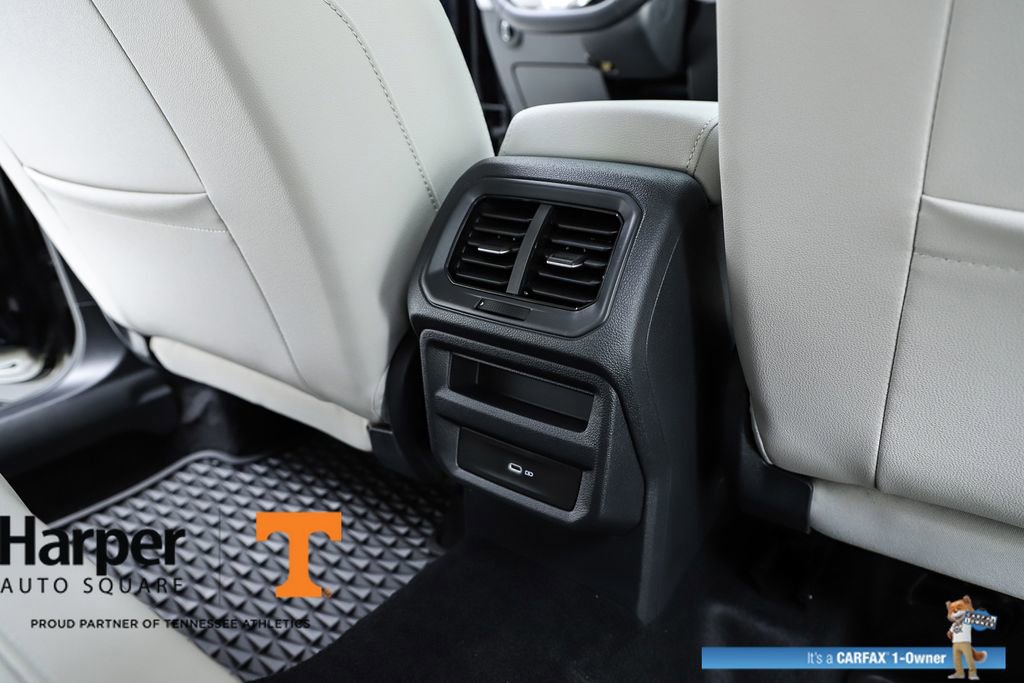 Used 2025 Volkswagen Taos SE image 37