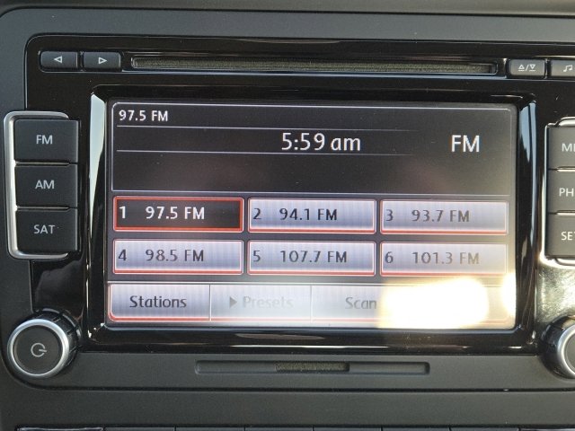 Used 2015 Volkswagen Passat 1.8T Limited Edition image 16