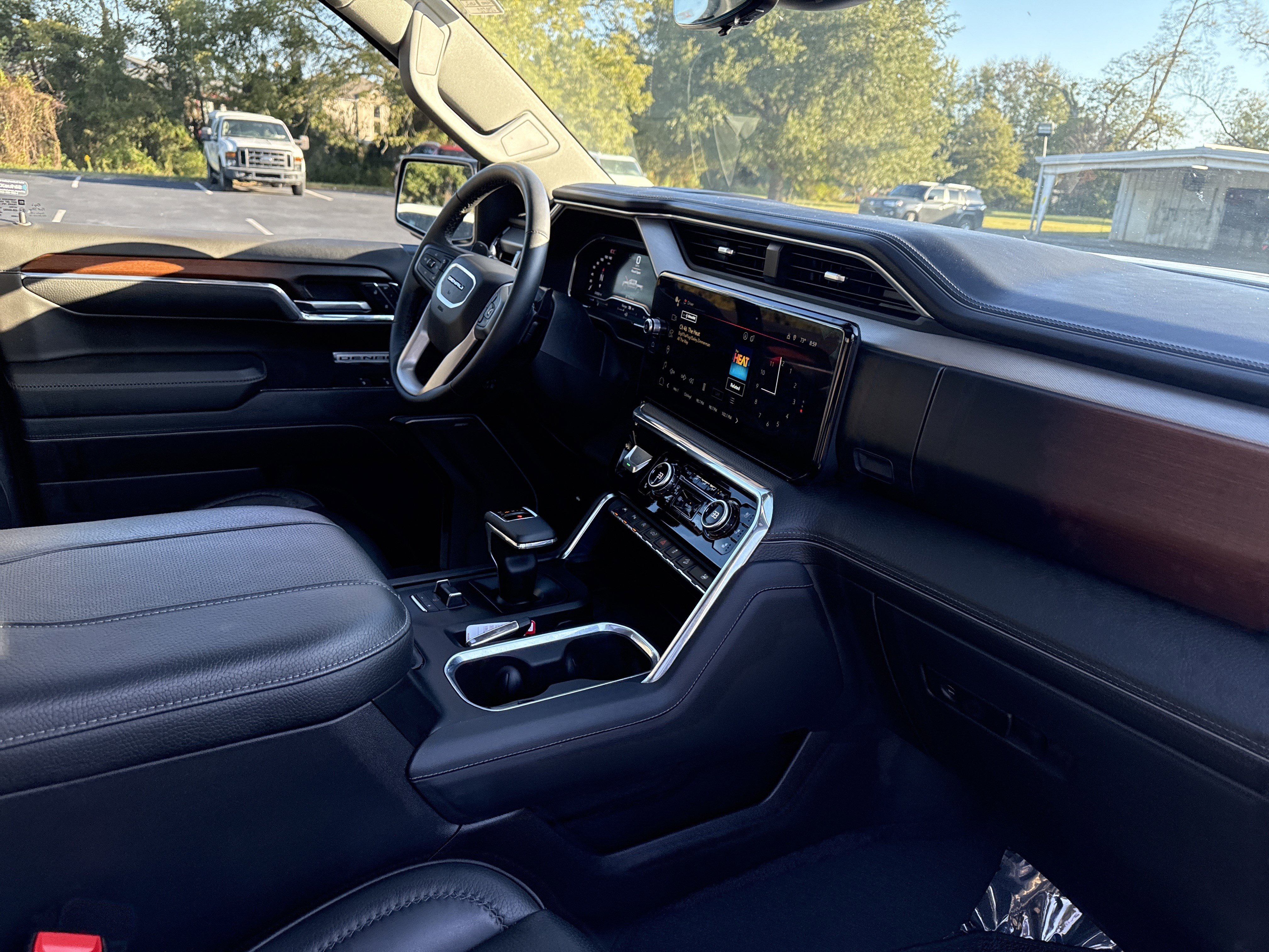 Used 2024 GMC Sierra 1500 Denali w/ Technology Package image 39