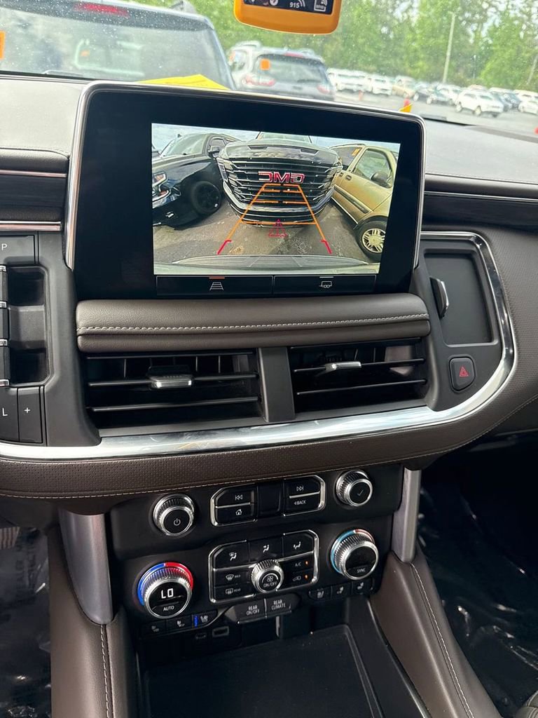 Used 2023 GMC Yukon SLT AWD/4WD image 19