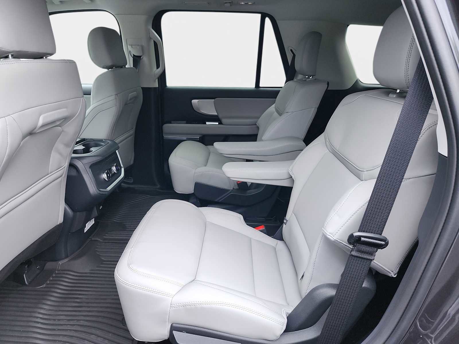 New 2026 Ford Expedition Active AWD/4WD image 15