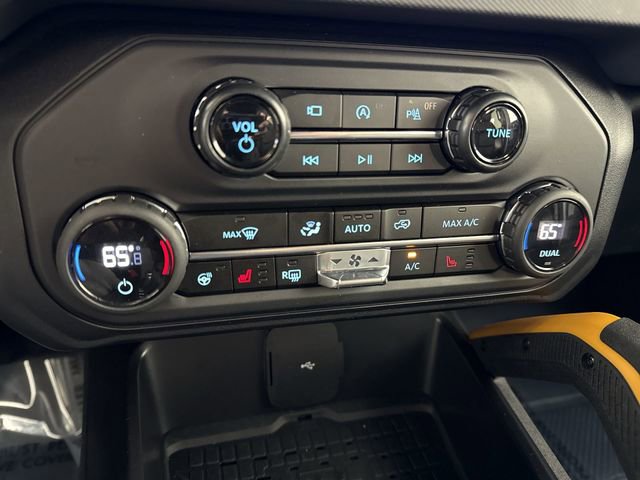 Used 2024 Ford Bronco Badlands image 9