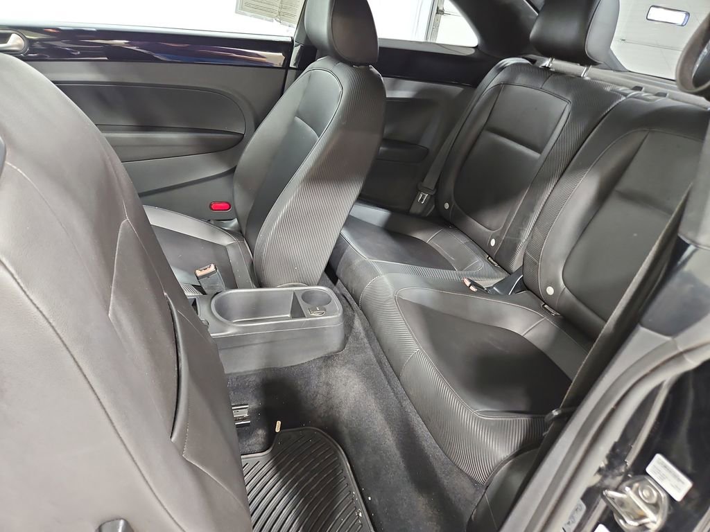 Used 2012 Volkswagen Beetle 2.5 image 22