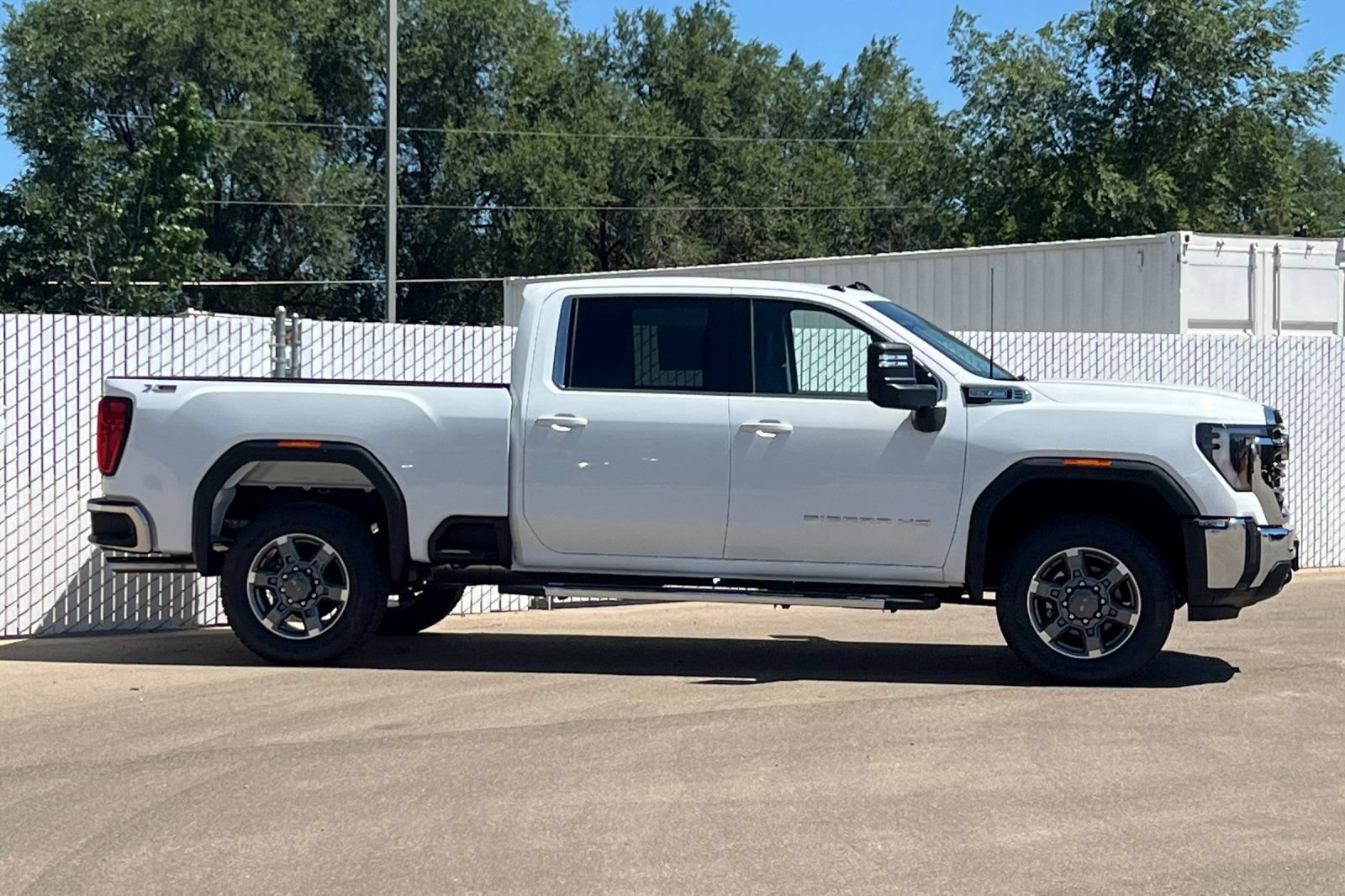 New 2026 GMC Sierra 2500 SLE w/ SLE Value Package; AWD/4WD image 3