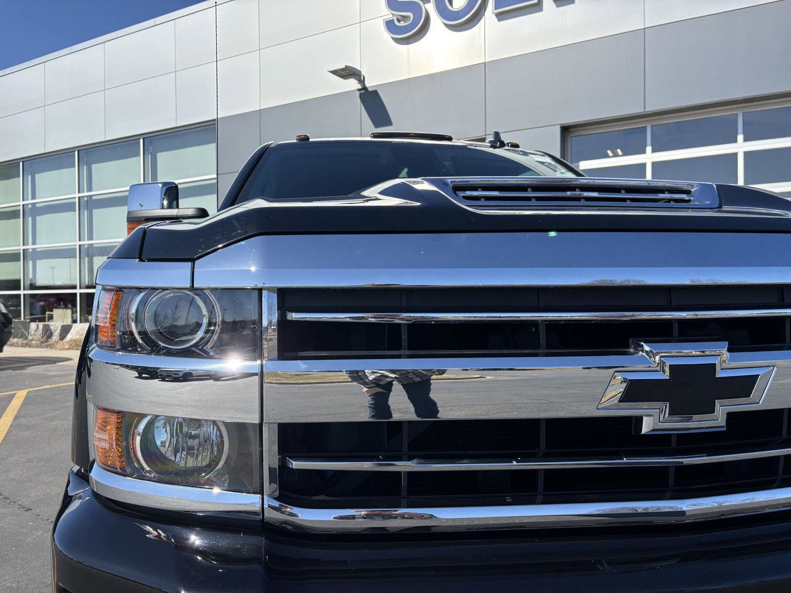 Used 2019 Chevrolet Silverado 3500 High Country image 24