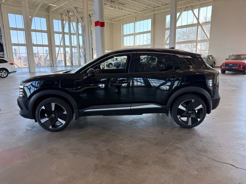 Used 2025 Nissan Kicks SR w/ SR Premium Package image 6