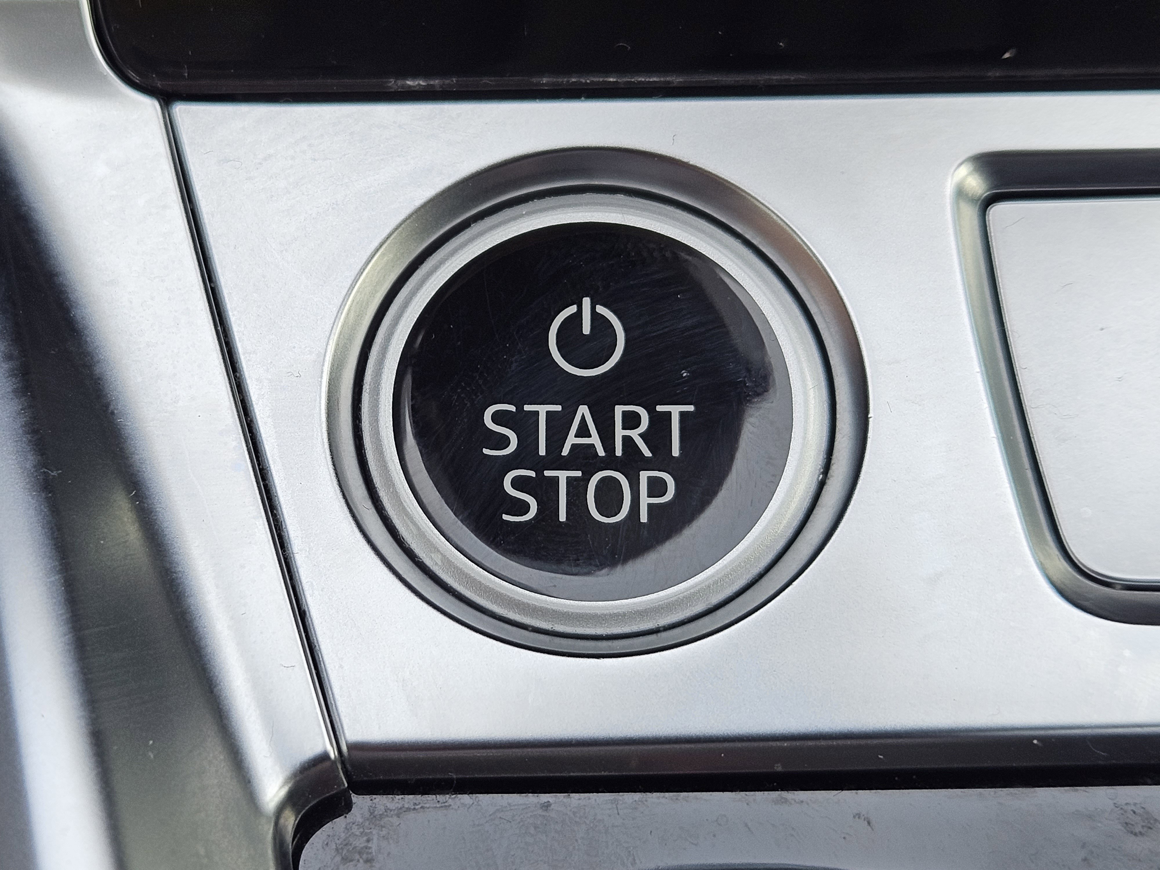 Used 2021 Audi e-tron Prestige w/ Prestige Package image 23