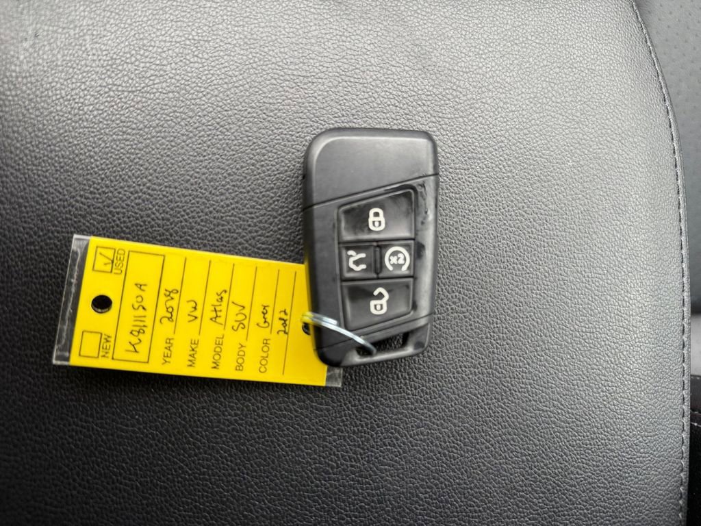 Used 2018 Volkswagen Atlas SEL image 32