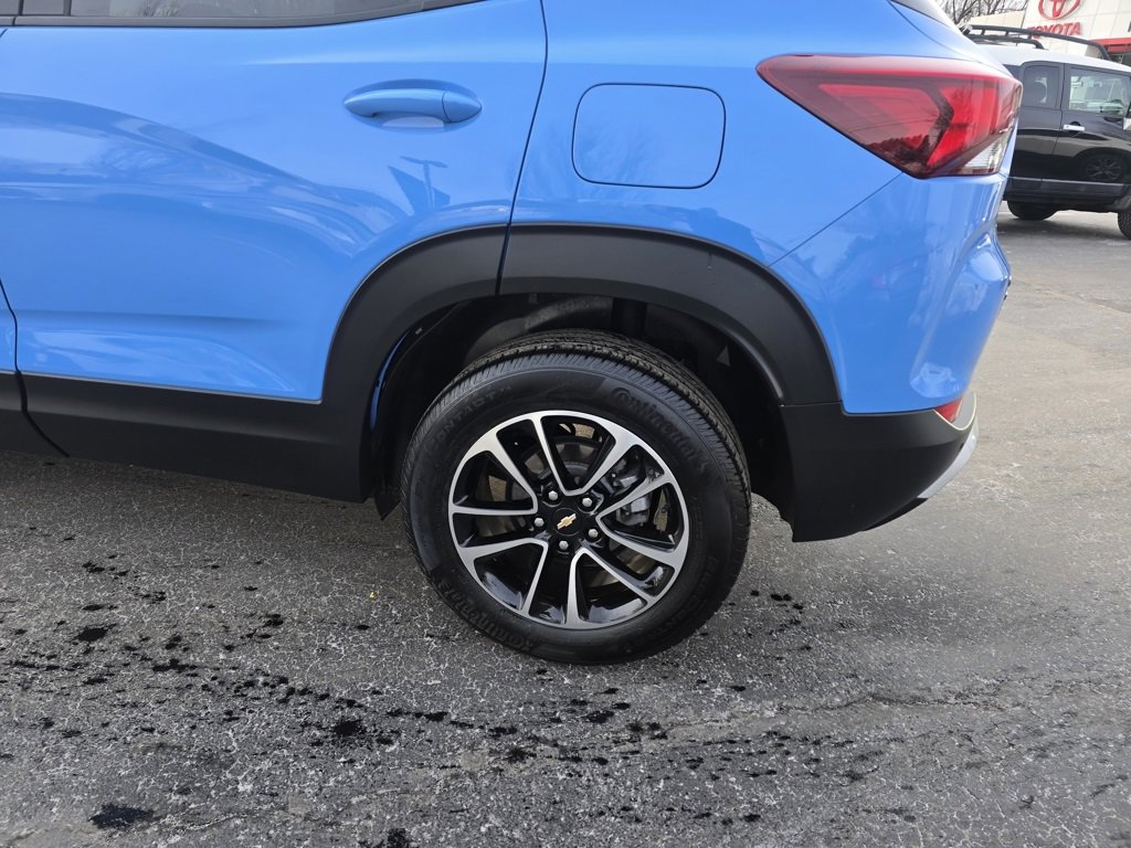 Used 2024 Chevrolet TrailBlazer LT w/ Driver Confidence Package image 4