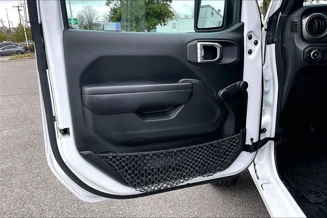 Used 2023 Jeep Wrangler Sport image 17