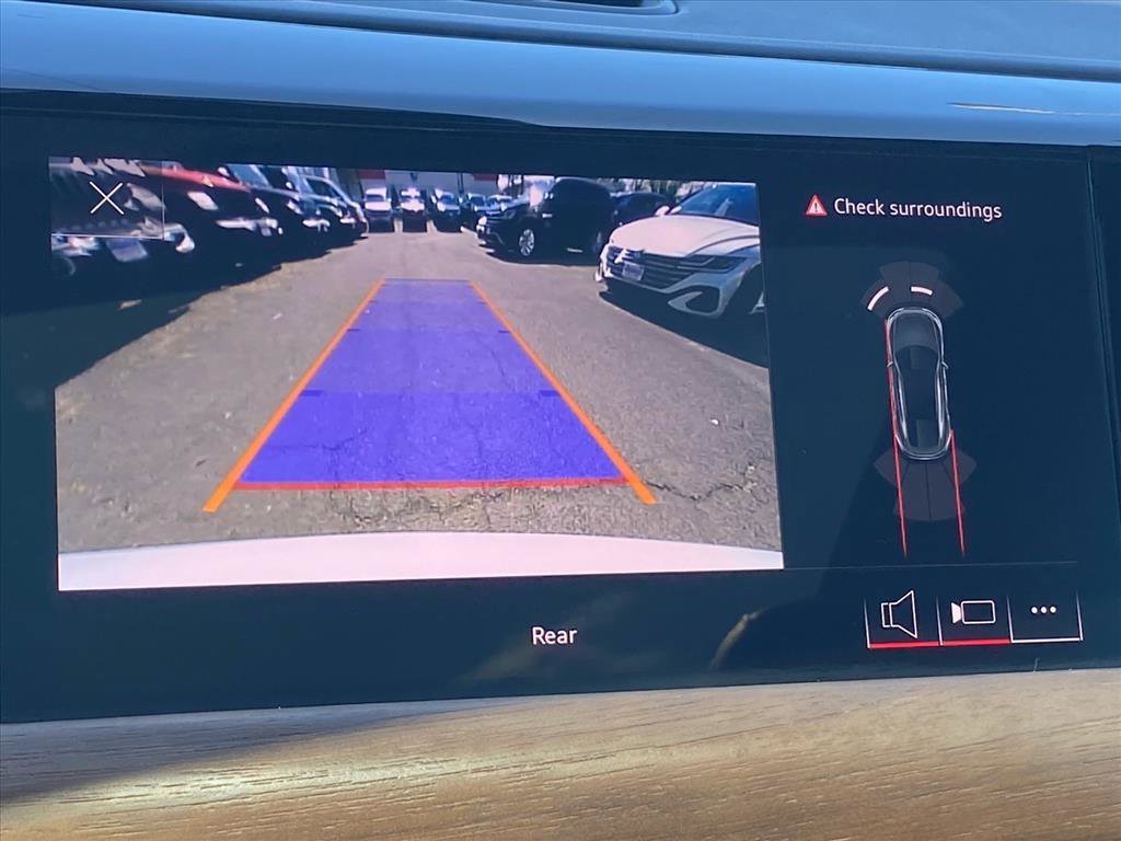 Used 2023 Audi e-tron GT Premium Plus image 18