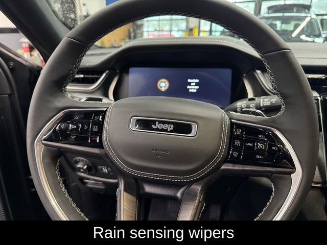 Used 2025 Jeep Grand Cherokee Overland w/ Trailer Tow Package image 22