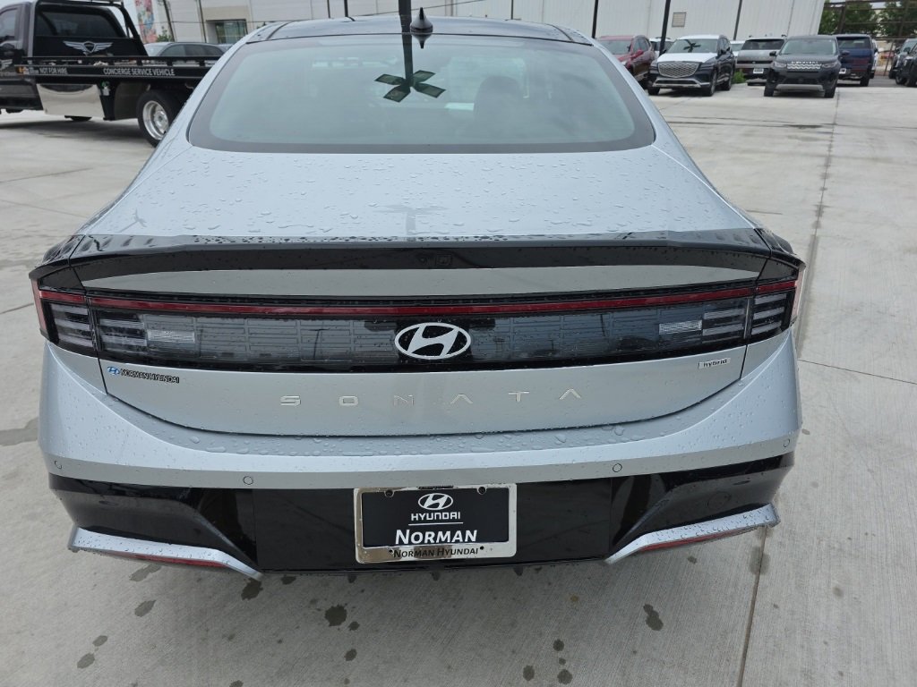 New 2025 Hyundai Sonata Limited image 4