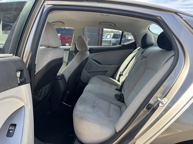 Used 2015 Kia Optima LX w/ LX Convenience Package image 10
