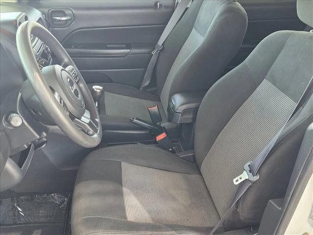 Used 2016 Jeep Patriot Sport w/ Power Value Group FWD image 12