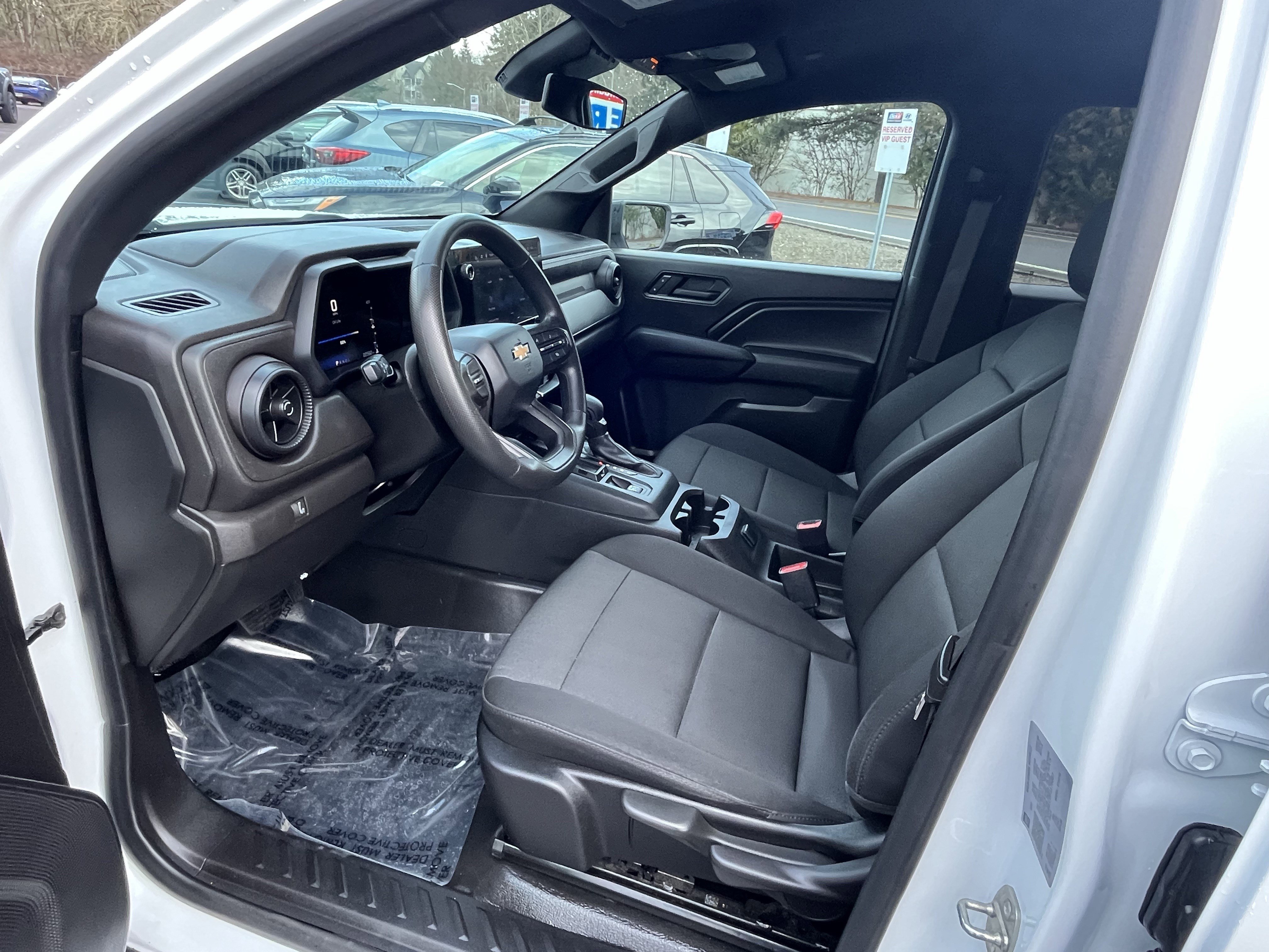 Used 2023 Chevrolet Colorado W/T image 16