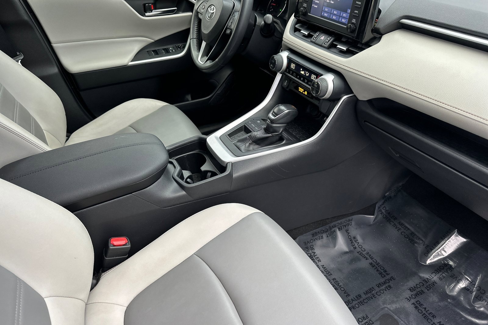 Used 2019 Toyota RAV4 XLE Premium image 18