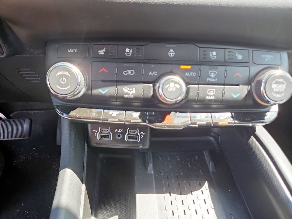 Used 2025 Dodge Durango R/T AWD/4WD image 24