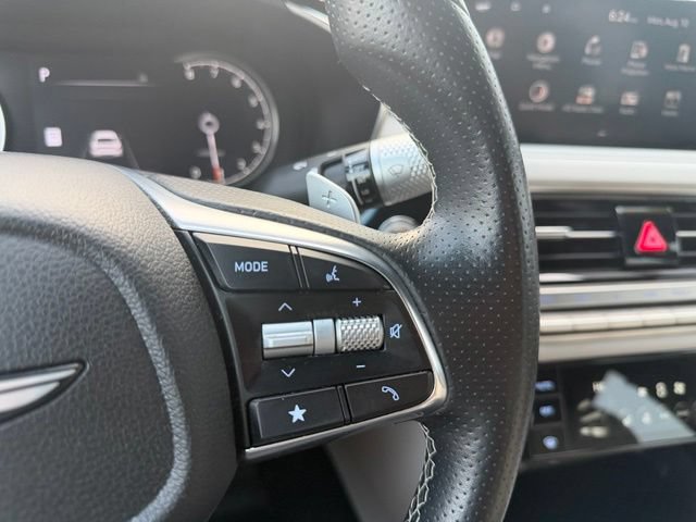 Used 2025 Genesis G70 2.5T AWD/4WD image 18