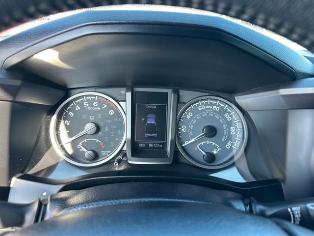 Used 2020 Toyota Tacoma TRD Off-Road AWD/4WD image 19