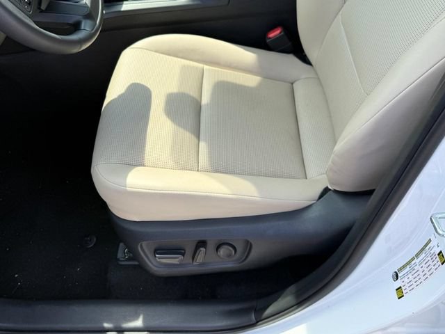Used 2026 Toyota RAV4 XLE Premium AWD/4WD image 21