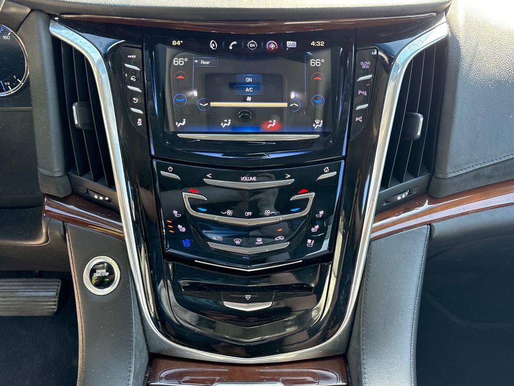 Used 2018 Cadillac Escalade 2WD image 23