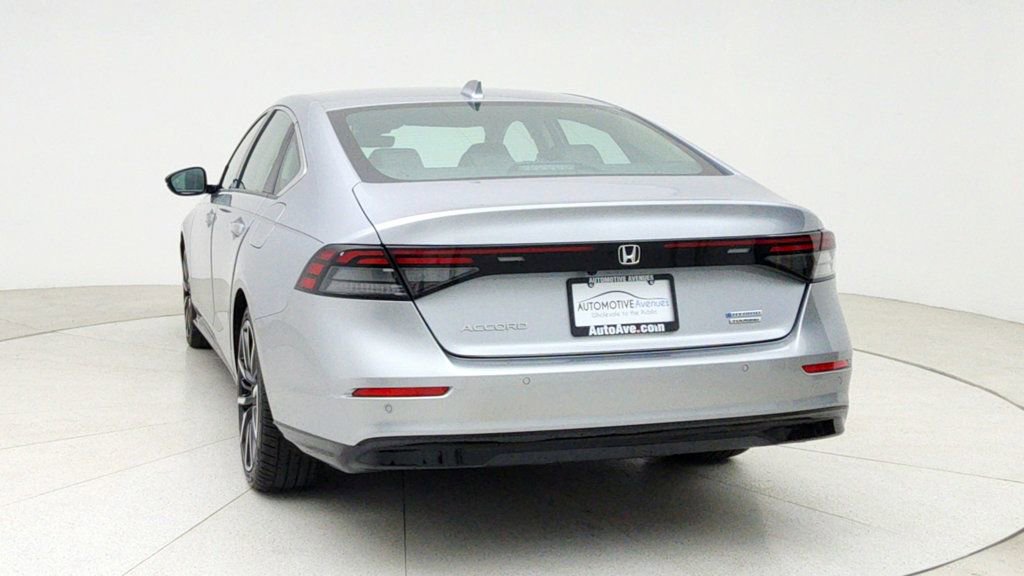 Used 2023 Honda Accord Touring image 6