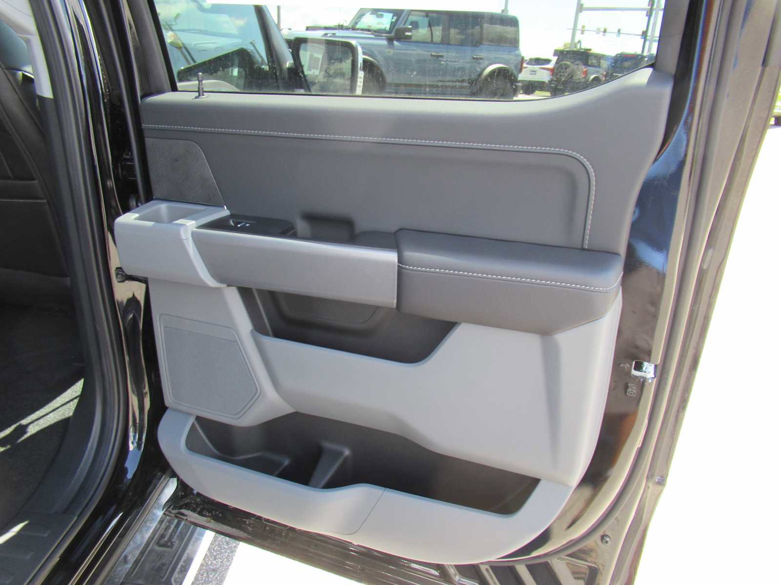 New 2025 Ford F150 XLT w/ Equipment Group 302A MID image 19