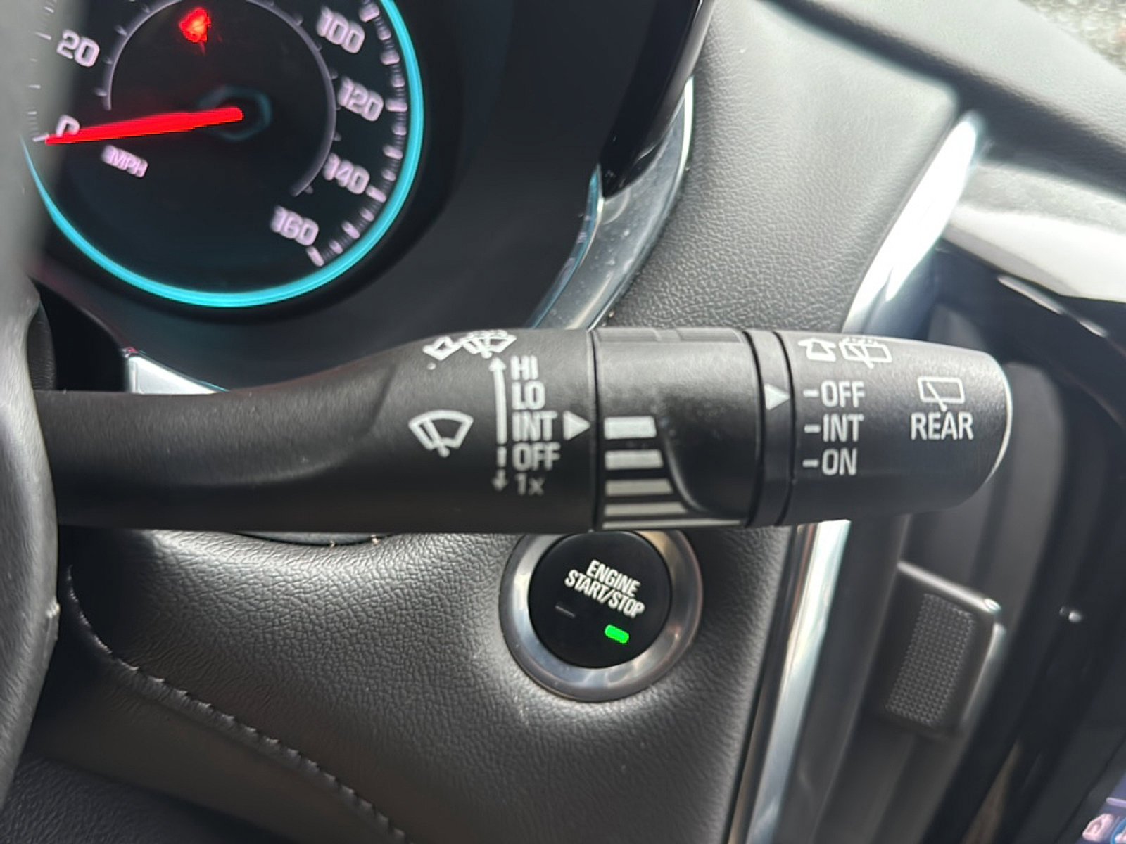 Used 2023 Chevrolet Traverse LT AWD/4WD image 31