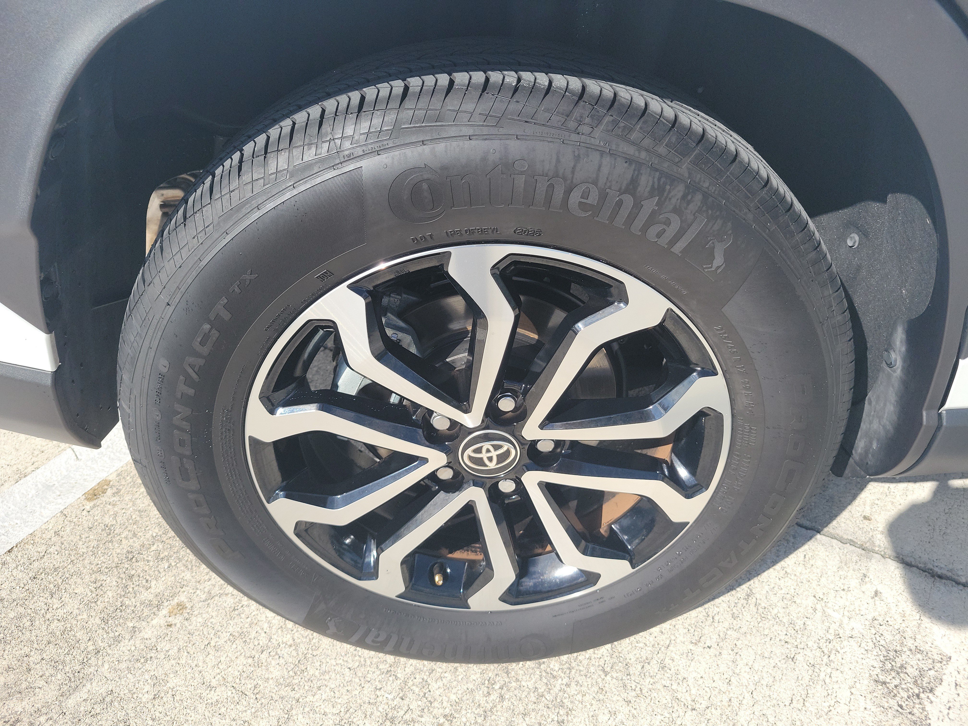 Certified 2025 Toyota Corolla Cross AWD Hybrid image 8