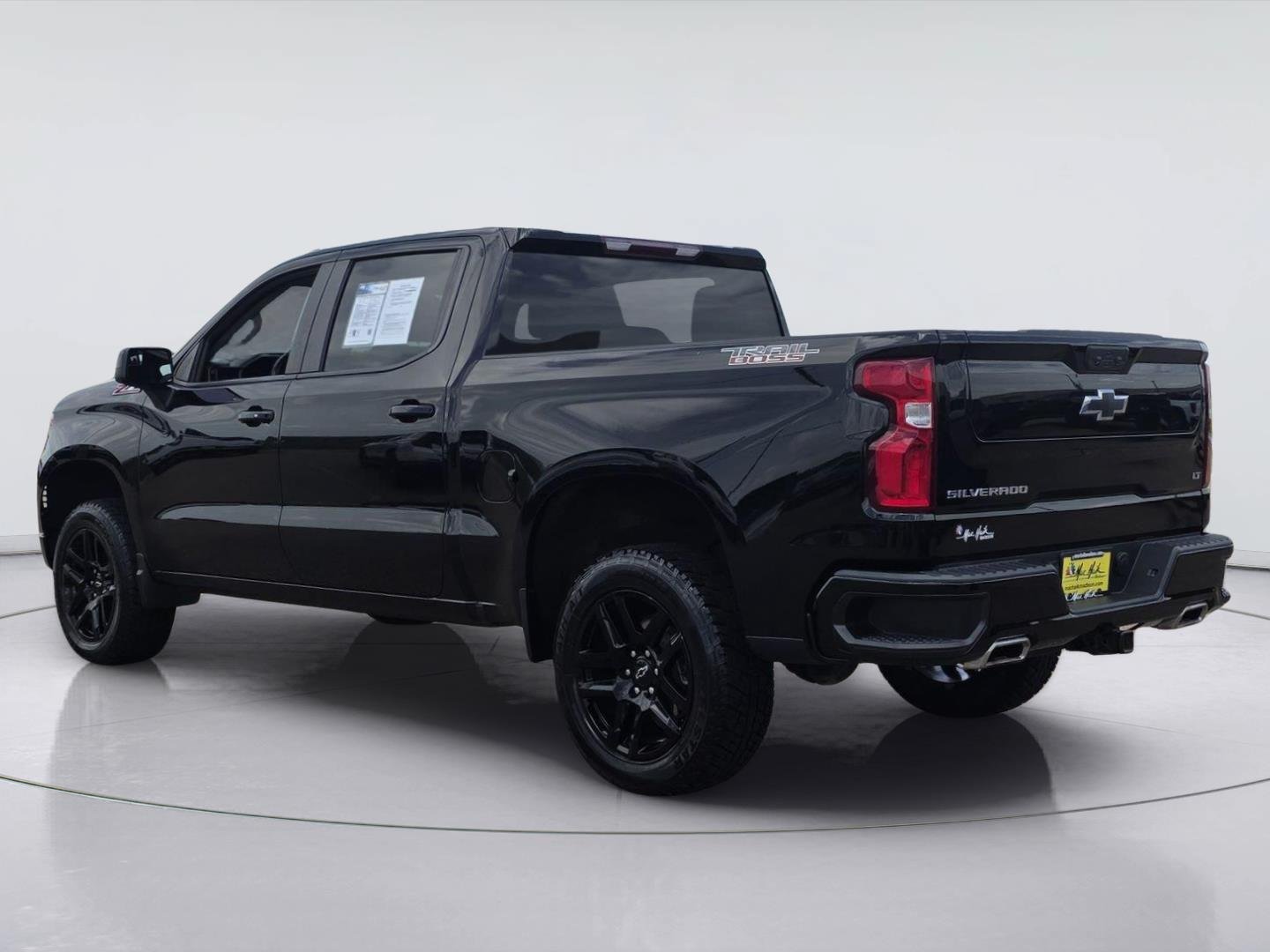 Used 2023 Chevrolet Silverado 1500 LT Trail Boss w/ Protection Package AWD/4WD image 6