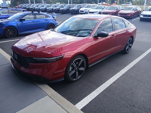 Used 2023 Honda Accord Sport image 3