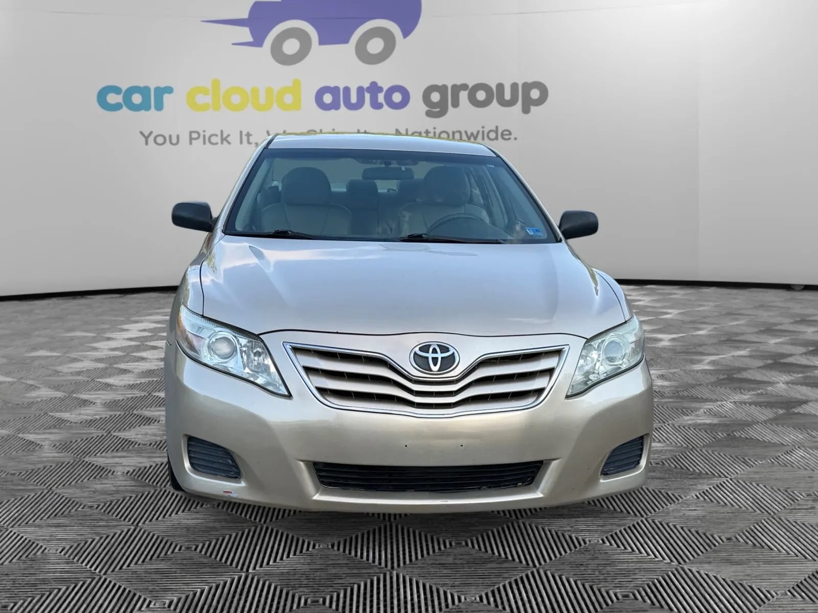 Used 2010 Toyota Camry LE FWD image 8