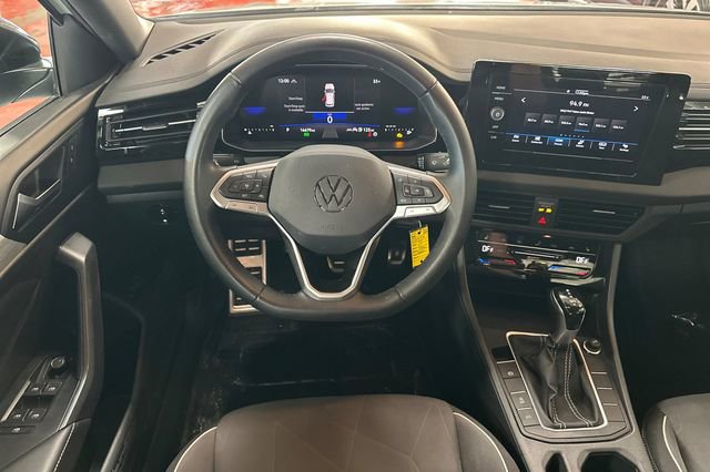 Certified 2025 Volkswagen Jetta Sport image 17