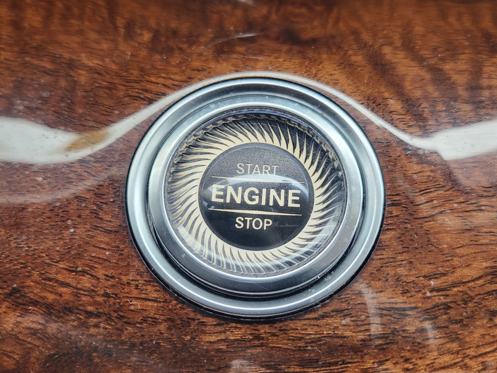 Used 2017 Mercedes-Benz E 300 4MATIC image 24