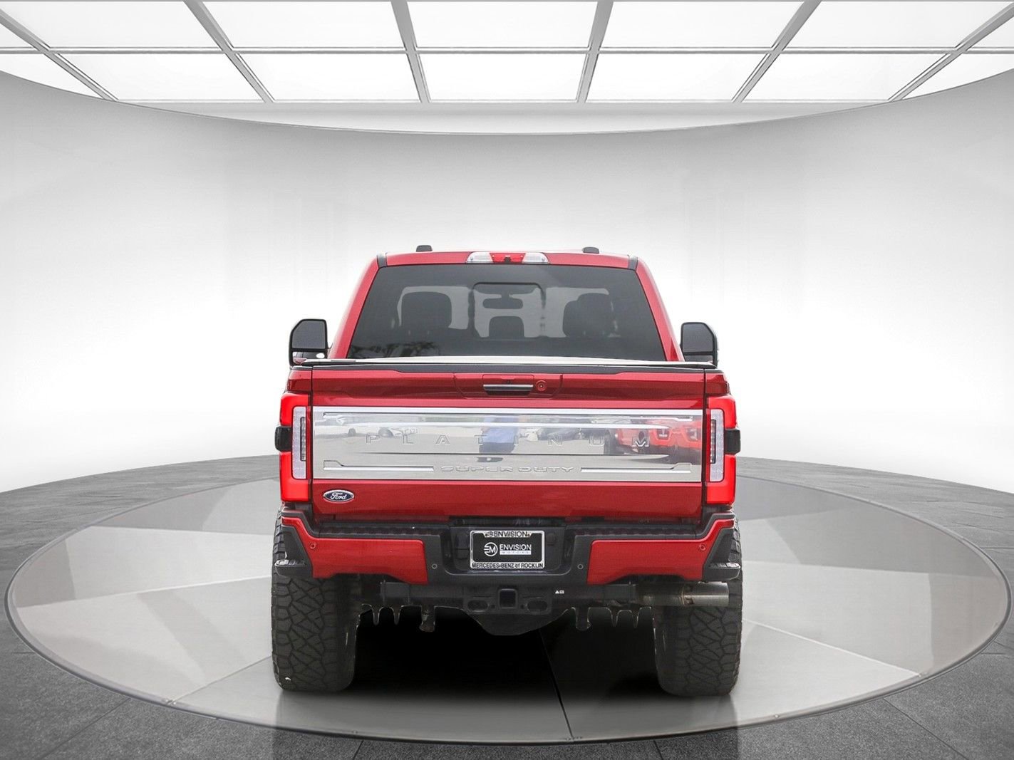 Used 2024 Ford F350 Platinum w/ FX4 Off-Road Package image 3