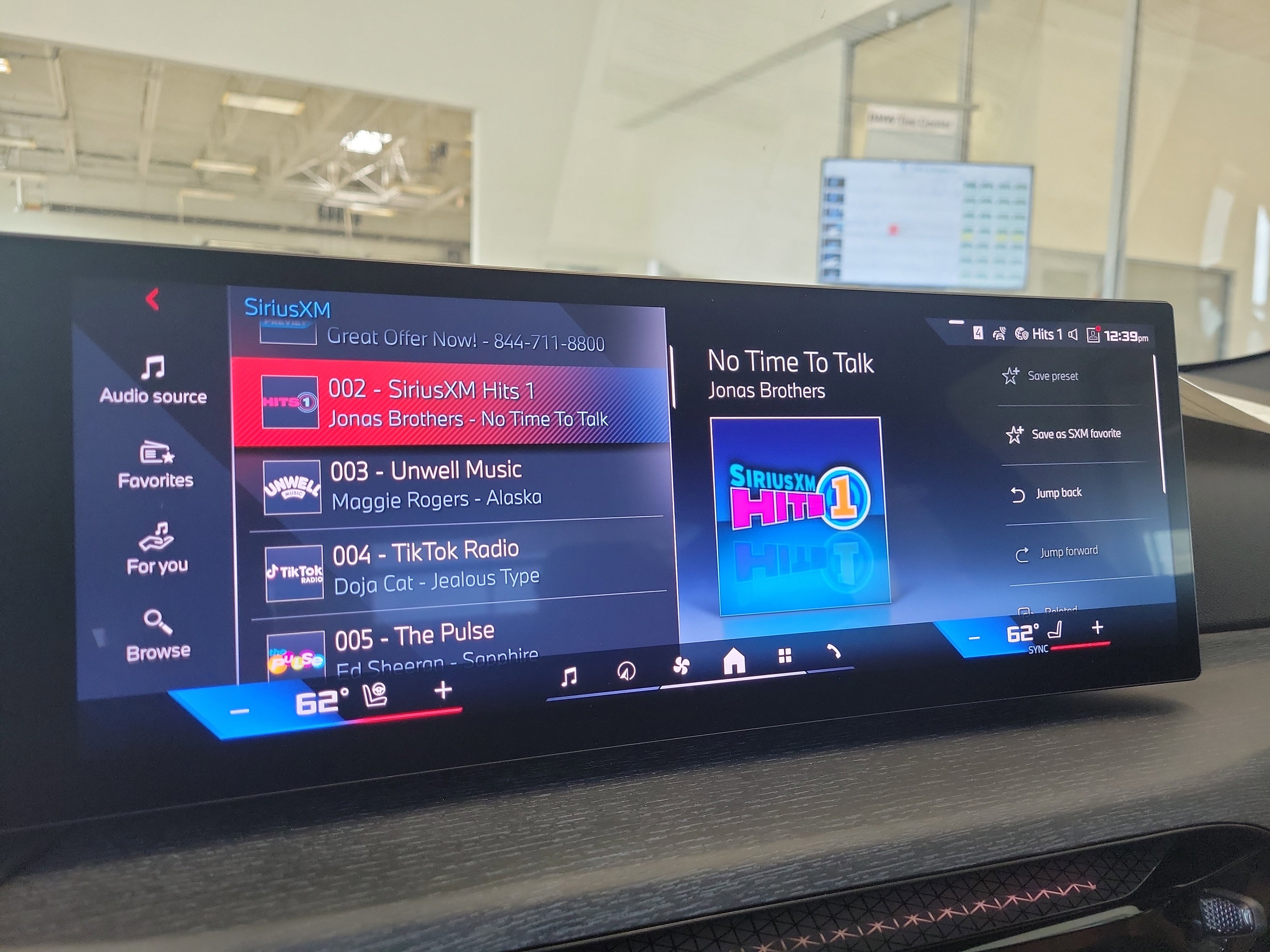 Used 2025 BMW M240i xDrive Coupe w/ Premium Package image 24