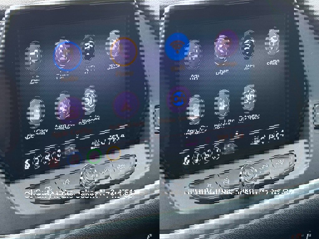 Used 2020 Chevrolet Blazer LT image 32