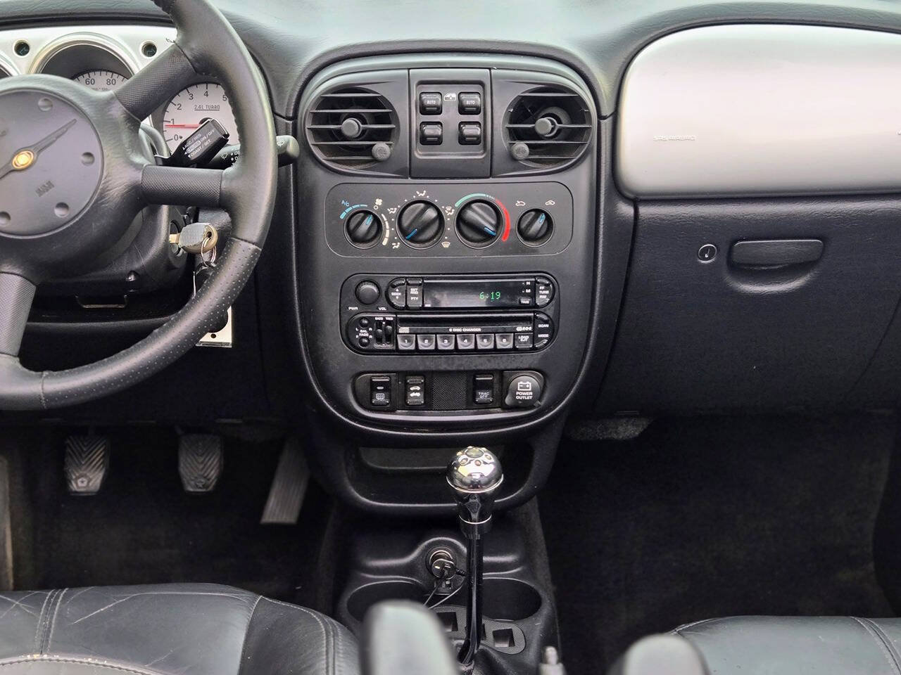 Used 2005 Chrysler PT Cruiser GT FWD image 13
