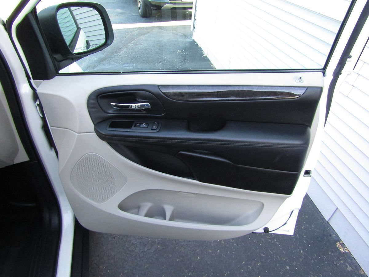 Used 2013 RAM C/V Tradesman FWD image 20