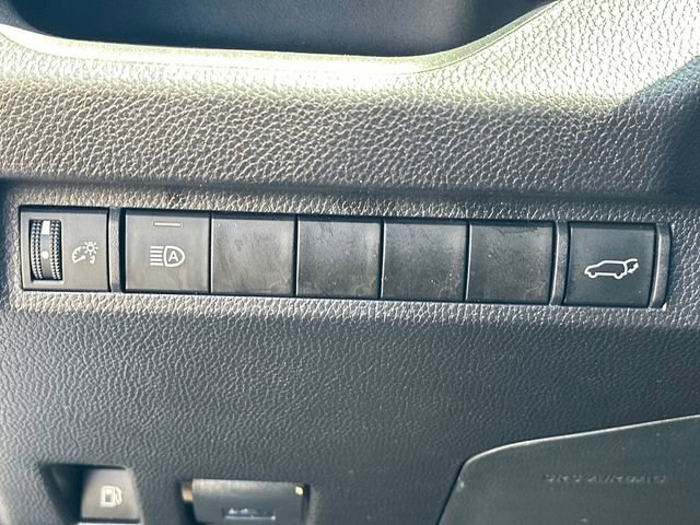 Used 2024 Toyota RAV4 XSE AWD/4WD image 18