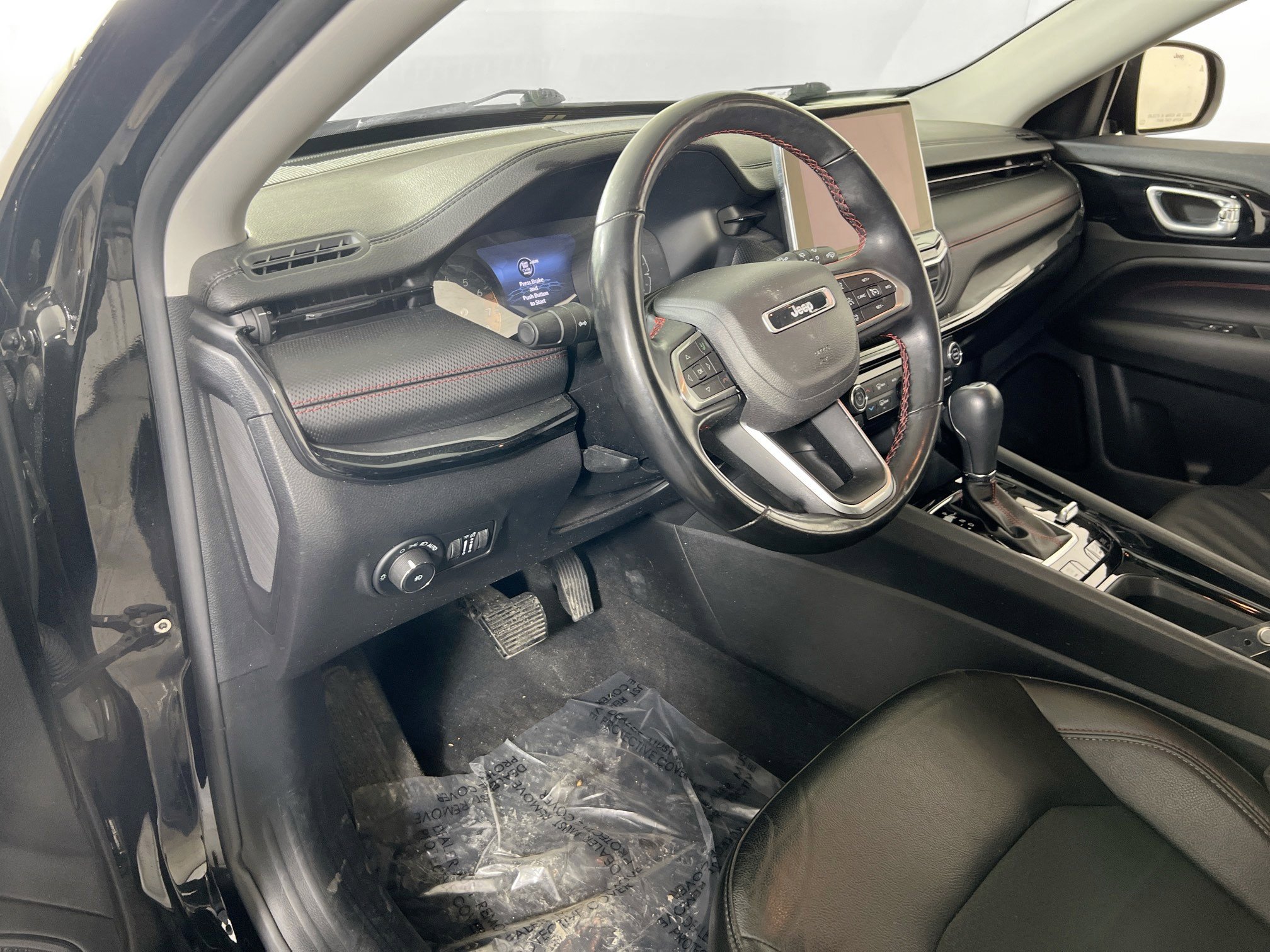 Used 2022 Jeep Compass Trailhawk w/ Trailhawk Convenience Group image 9