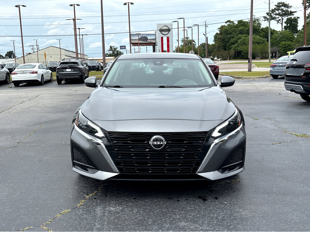 Used 2023 Nissan Altima 2.5 S FWD image 2