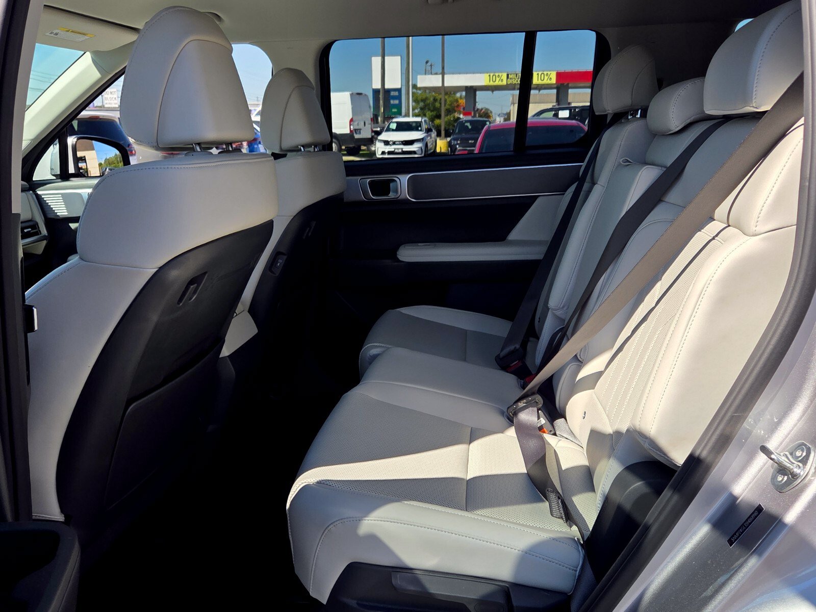 Certified 2025 Hyundai Santa Fe SEL FWD image 6