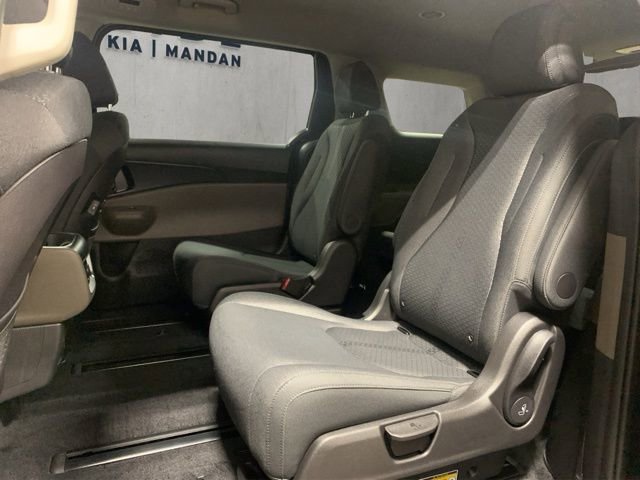 New 2026 Kia Carnival LX image 12